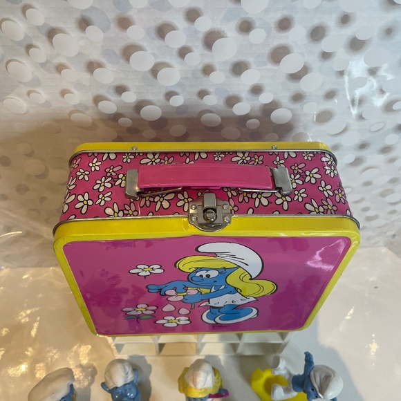 Smurfette 🌼 lunch pail with Smurfs toy bundle - Picture 6 of 11